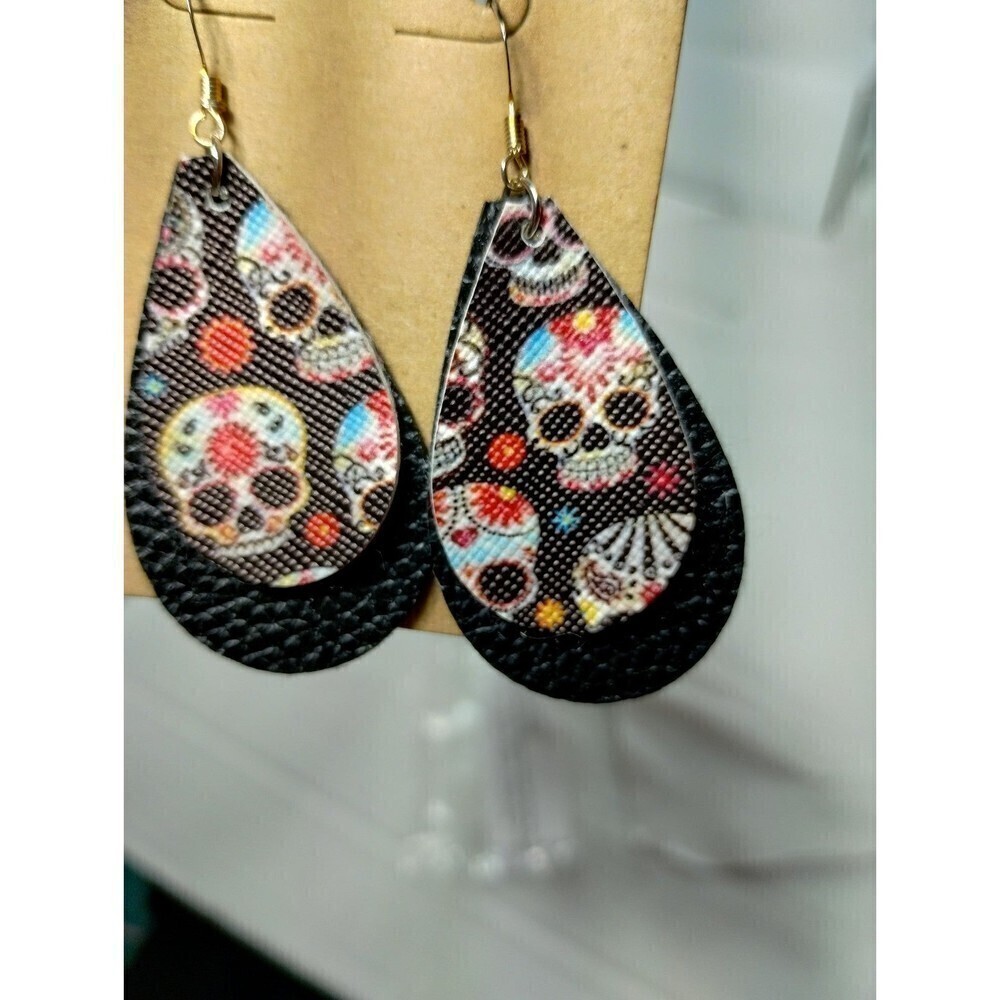 Women's Earrings Raindrop Black faux Leather with Sugar Skulls‎ all over Print